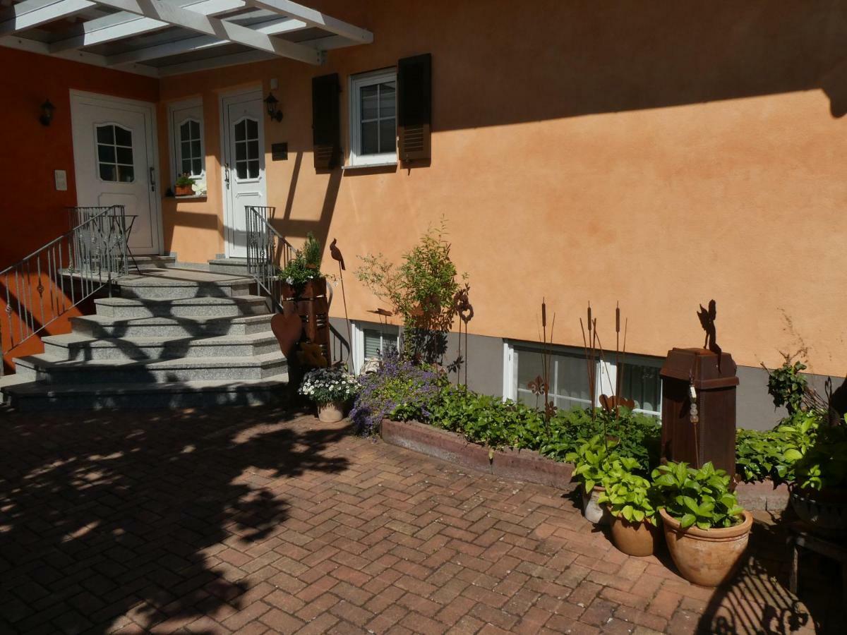 Hotel & Gaestehaus Im Ziegelweg Klimatisiert Eintrittskarten Fuer Den Europa-Park Erhalten Sie Garantiert Ueber Uns Rust Extérieur photo